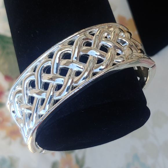 Silver Tone Celtic Style Women's Hinged Cuff Bracelet - Picture 3 of 11